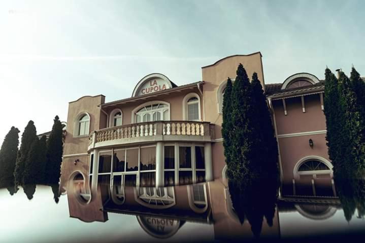 Pension La Cupola Târgu-Mureş المظهر الخارجي الصورة